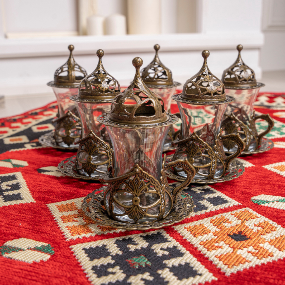 OTTOMAN BRASS Arte y Sabor: Set de 6 Vasos Turcos Artesanales para Té - BRONCE