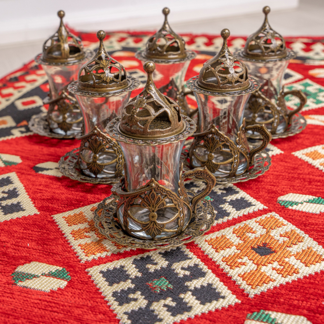 OTTOMAN BRASS Arte y Sabor: Set de 6 Vasos Turcos Artesanales para Té - BRONCE