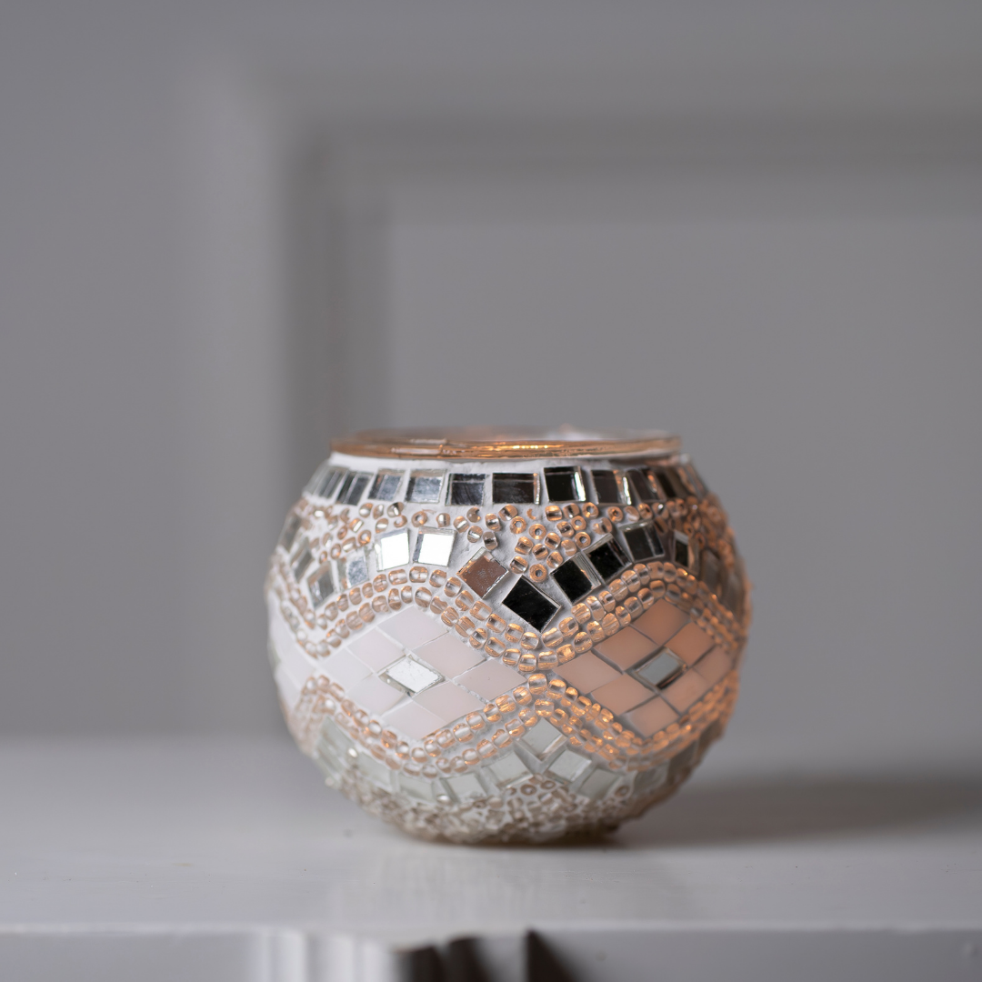 Portavelas Turco de Mosaico Blanco Hecho a Mano para una Iluminación Romántica. BLANCO