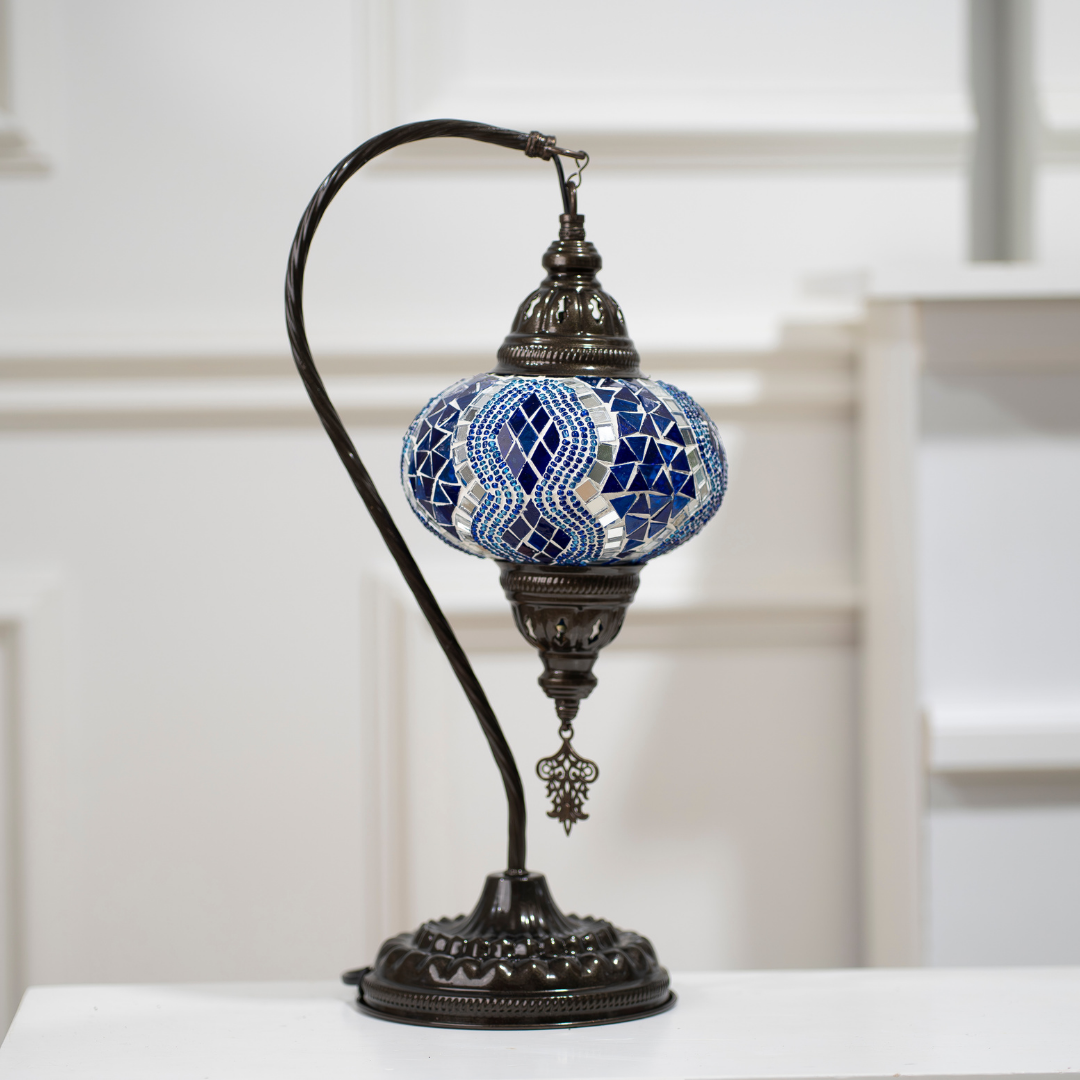 Flor de Turquía Lámpara Turca Hecha a Mano para una Iluminación Floral y Romántica. AZUL