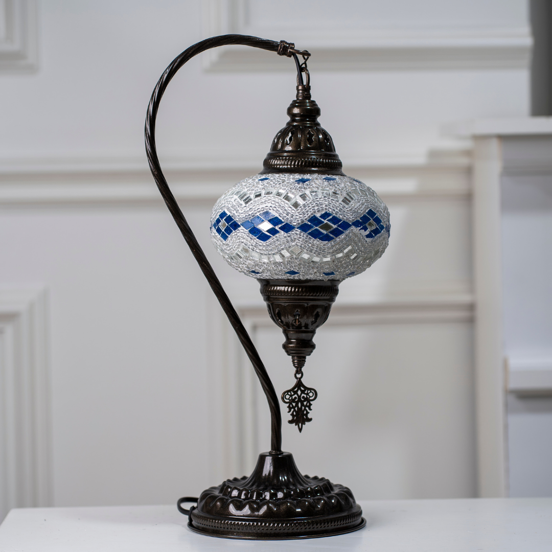 Flor de Turquía Lámpara Turca Hecha a Mano para una Iluminación Floral y Romántica. BLANCO-AZUL