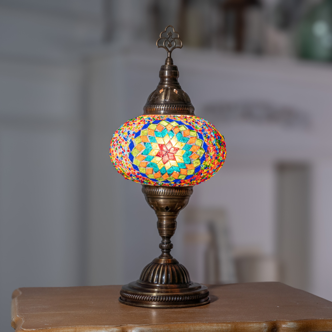 Luz de Estambul Lámpara Turca Hecha a Mano para una Iluminación Floral y Romántica. Multicolor