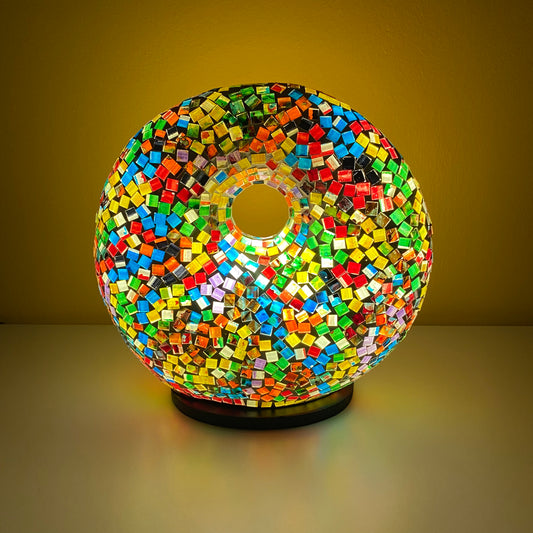 Lámpara Áurea de Mosaico: Luz y Color en Tu Hogar. Ojo Coco.