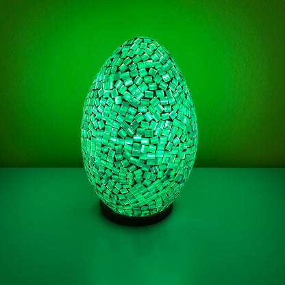 Lámpara Áurea de Mosaico: Luz y Color en Tu Hogar. Huevo.