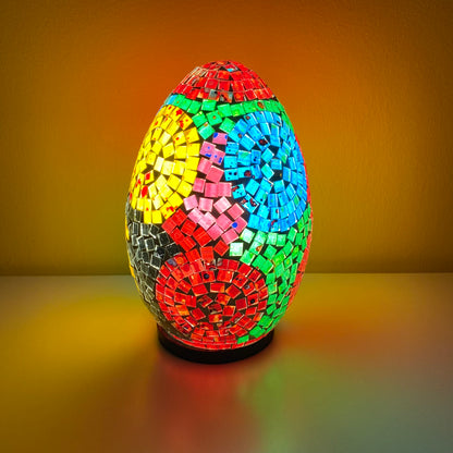 Lámpara Áurea de Mosaico: Luz y Color en Tu Hogar. Huevo.