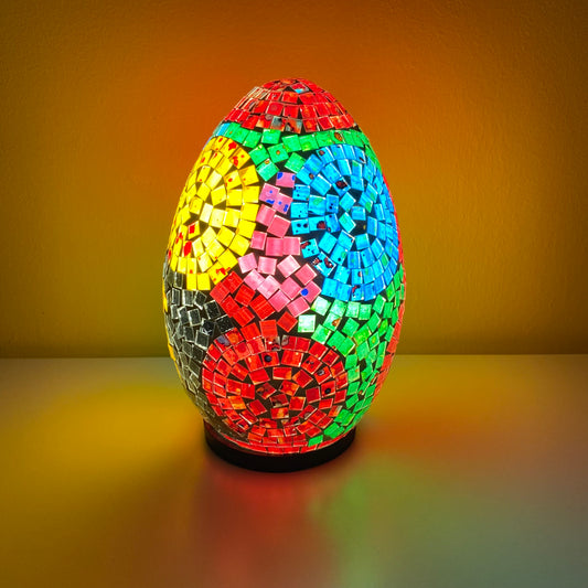Lámpara Áurea de Mosaico: Luz y Color en Tu Hogar. Huevo.