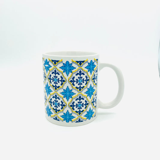 Taza de cerámica. Estilo árabe.