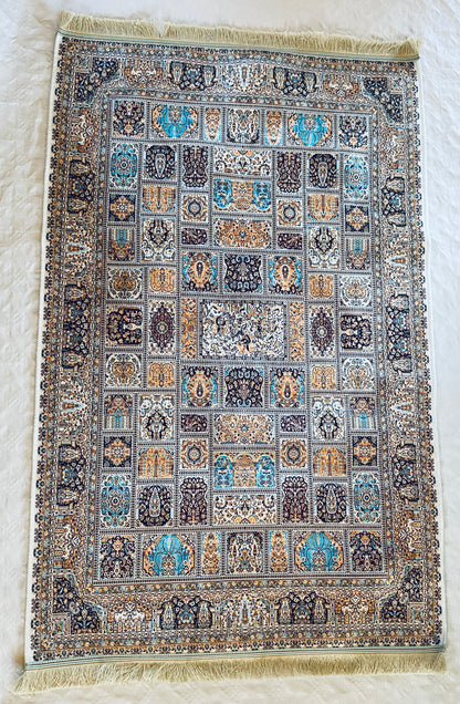 Alfombra oriental tradicional.